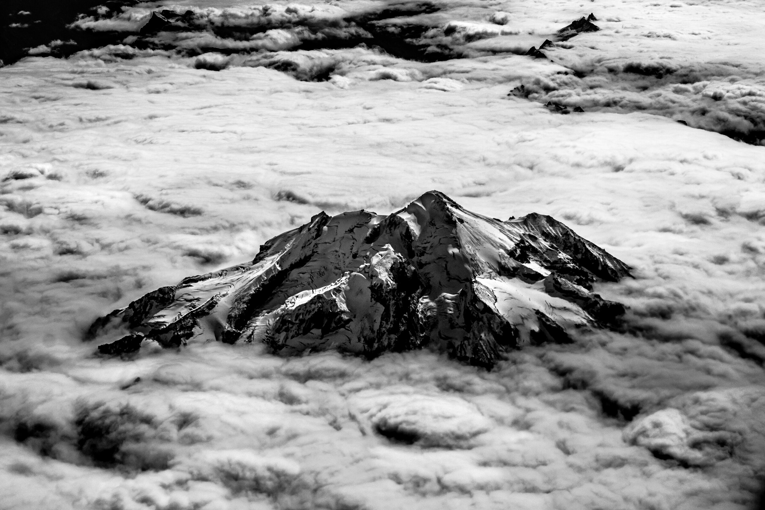 LightStriver-Philip-Budd-IMG-2601-Full-Black-White-Seattle-Mountain.jpg